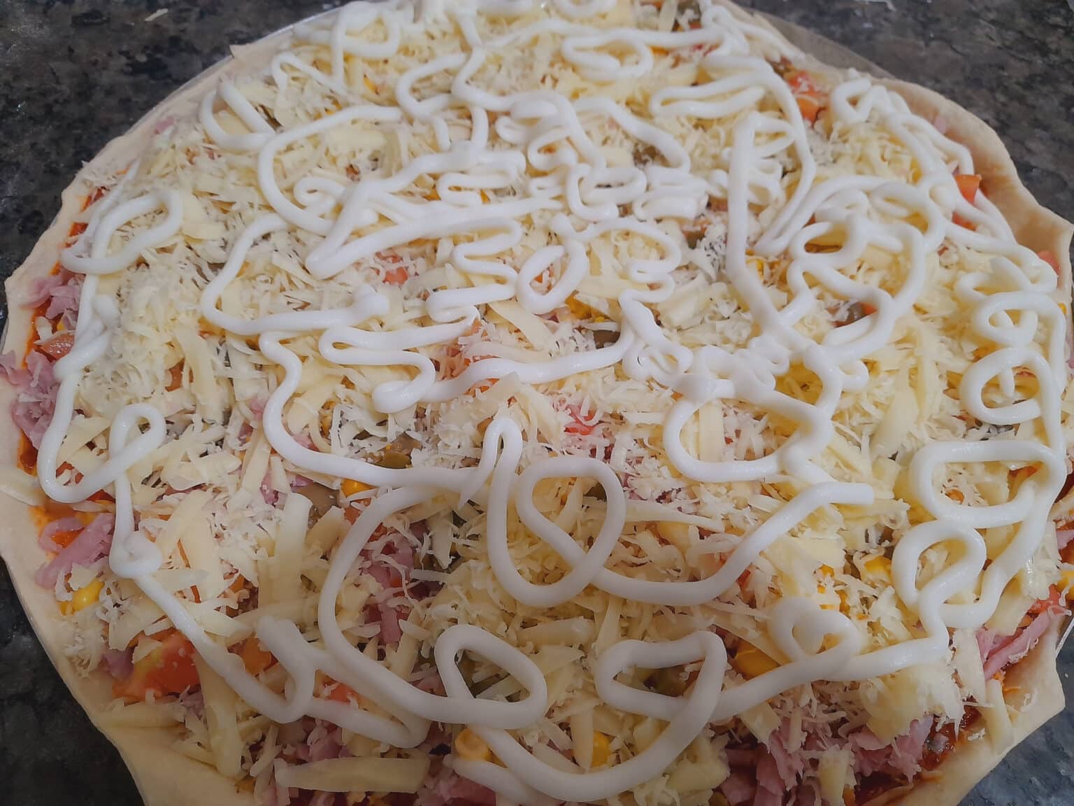 Receita de pizza caseira Rápida e poucos ingredientes