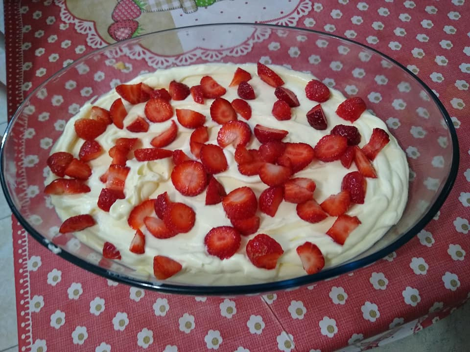 merengue com morango