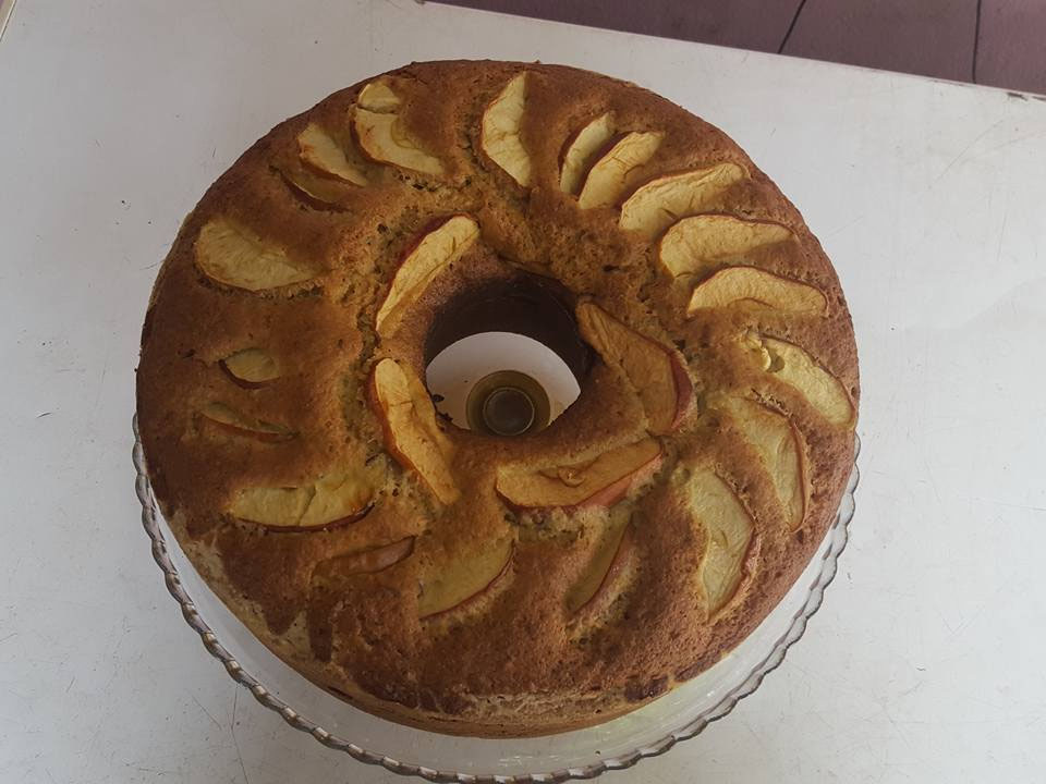 bolo de maça com canela